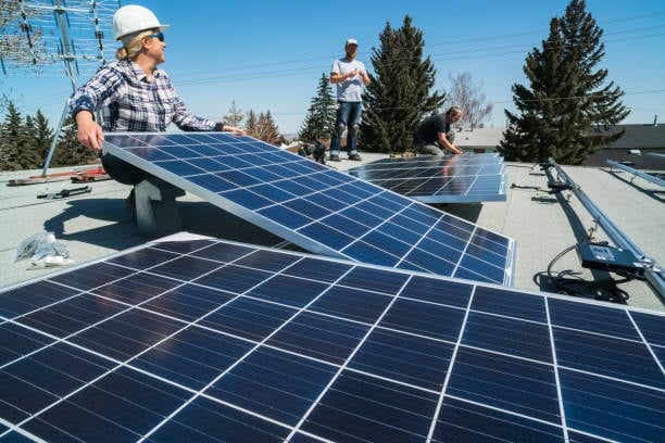 Don’t Hire a Solar Contractor in Phoenix Until You Read This Guide