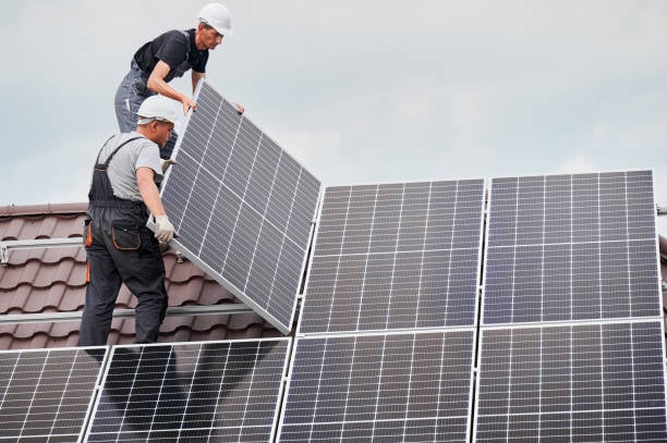 Licensed vs Unlicensed Solar Contractors in Phoenix: What Homeowners Should Know